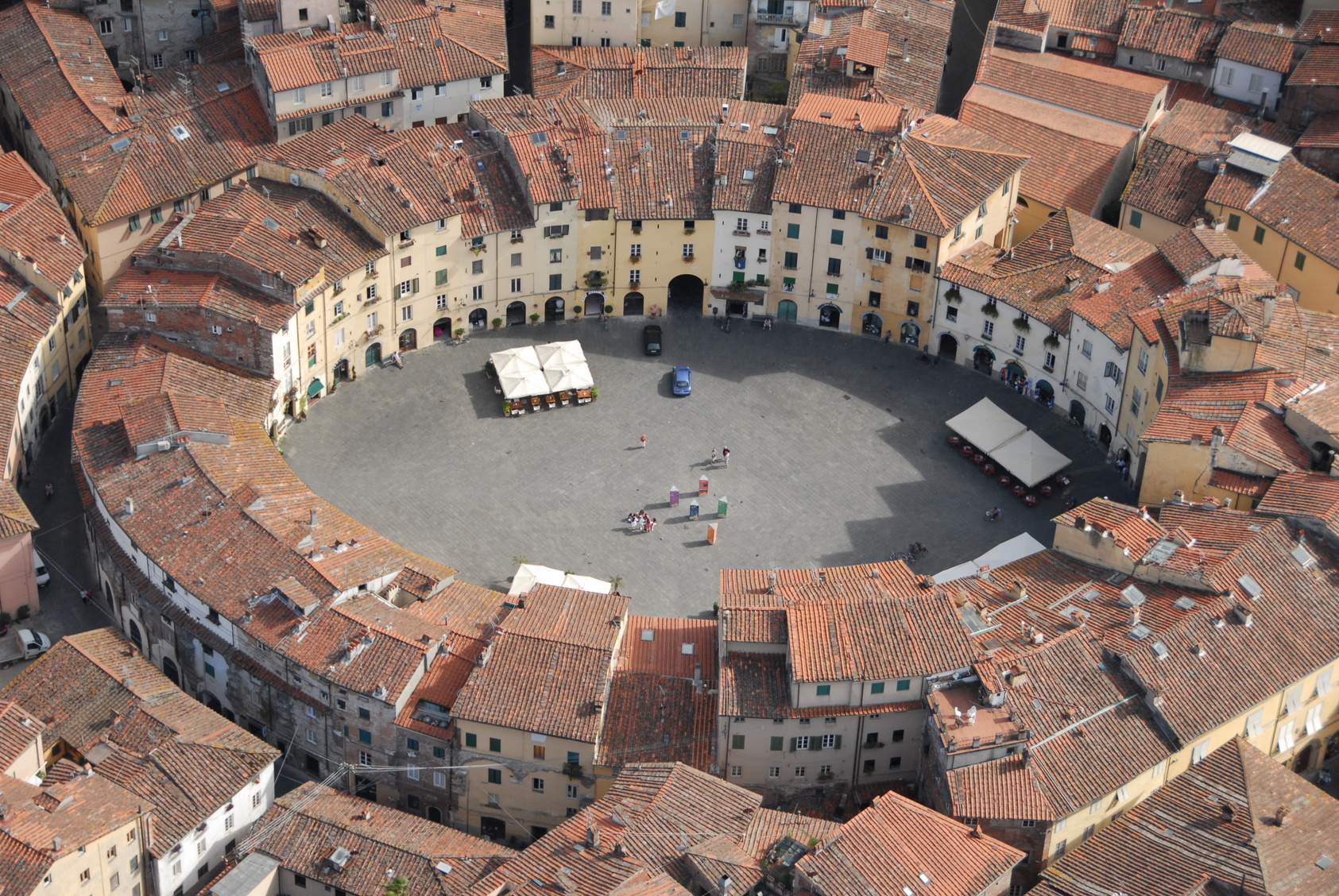 PISA & LUCCA with Bike Tour on The Lucca Wall – Private Shore Excursion from Piombino