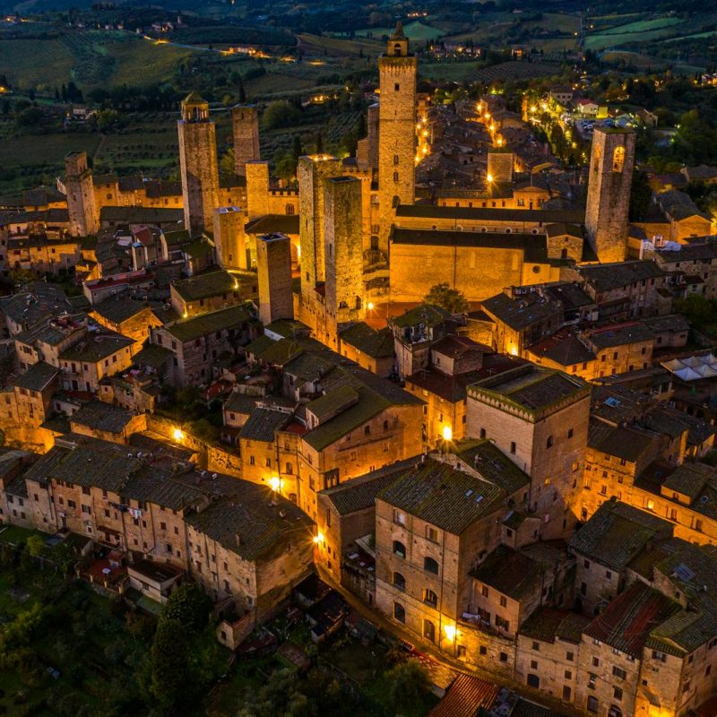 AMAZING PRIVATE &ndash; THE MALL LUXURY OUTLETS, SAN GIMIGNANO & CHIANTI CLASSICO WINE TOUR &ndash; Tour lengt 9 hrs