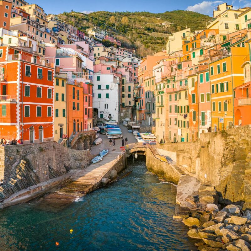 AMAZING PRIVATE &ndash;  5 TERRE &ldquo;SWIM IN A SEA OF BEAUTY&rdquo; with stop in LUCCA &ndash; Tour length 11 hrs