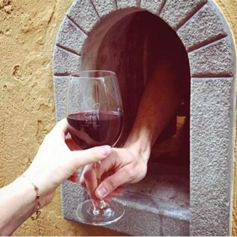 AMAZING PRIVATE WINE WINDOWS & ROOF TOP APERITIVO TOUR &ndash; Guided visits 4 hrs